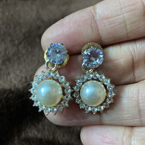 Fashion jewellery ear rings with stones and pearl - Picture 3 of 4